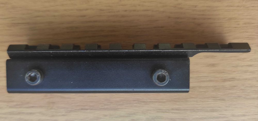 Преход - адаптер от лястовича опашка/пикантина/ към уивър база