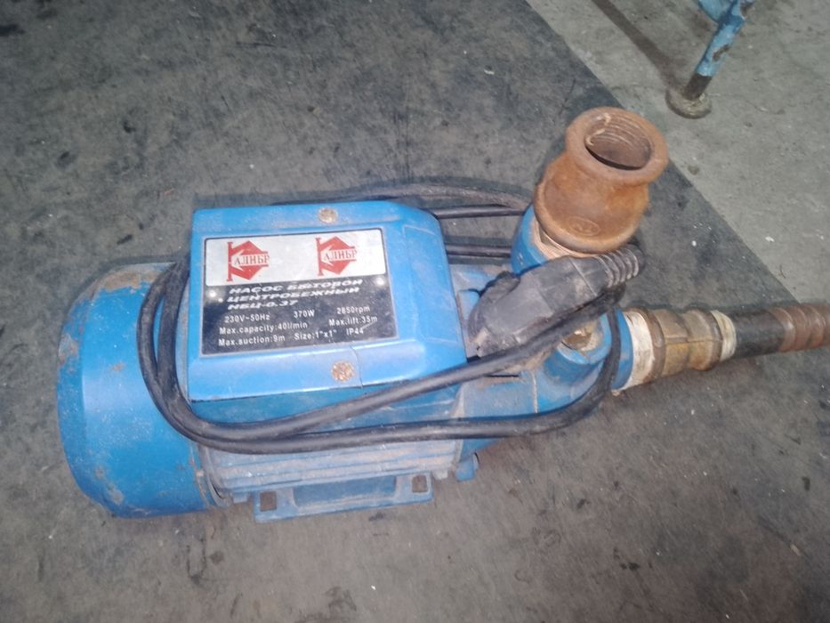 Насос для воды продам