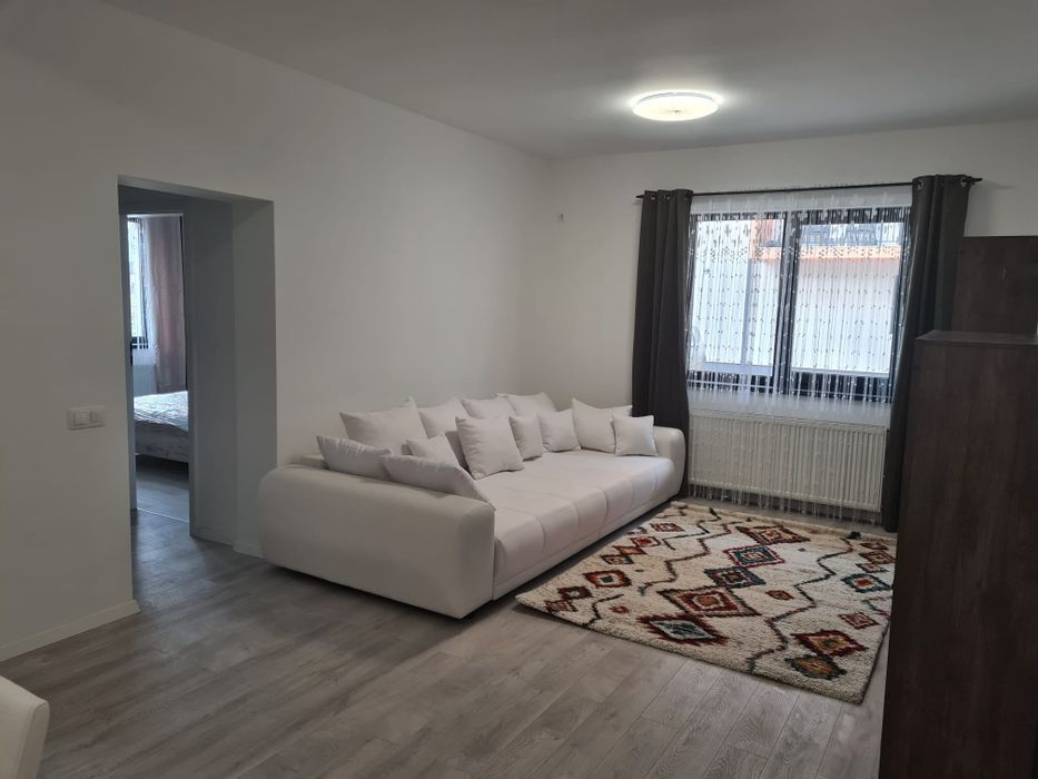 2 cam, U.M. Giroc, Rodia Residence, proprietar
