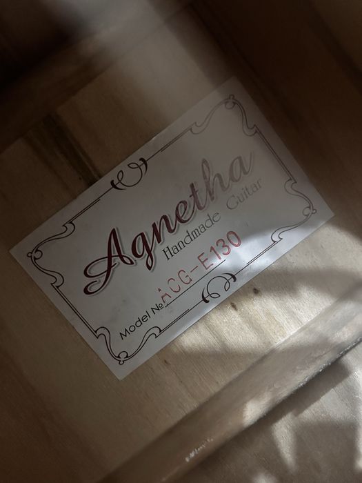 Гитара Agnetha в хорошем состоянии