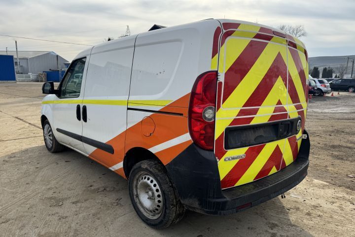 Bara fata Opel Combo D [2011 - 2020]
