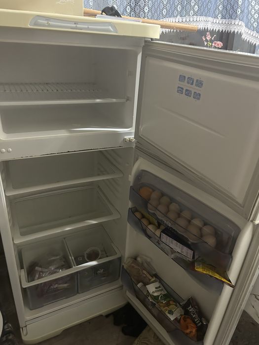 Холодилник бирюса