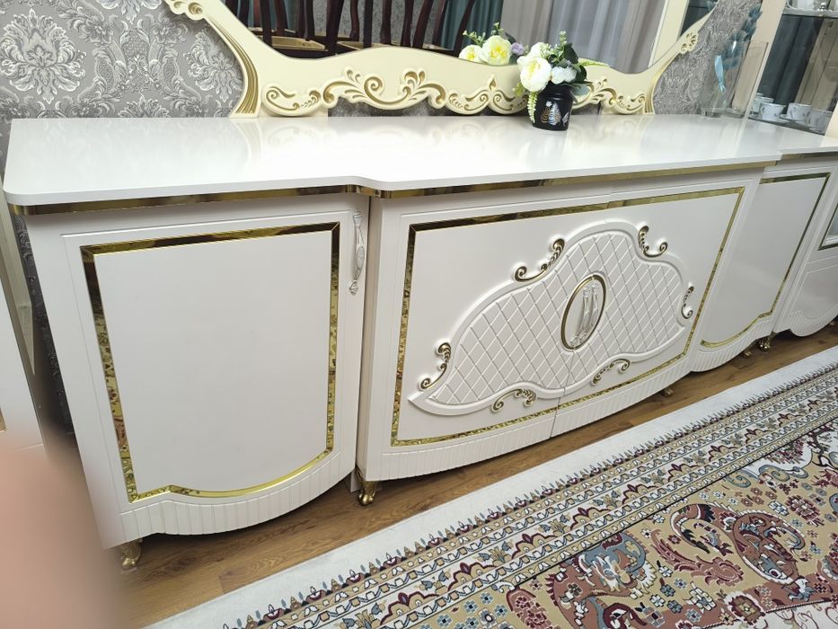 Сервант для гостиной