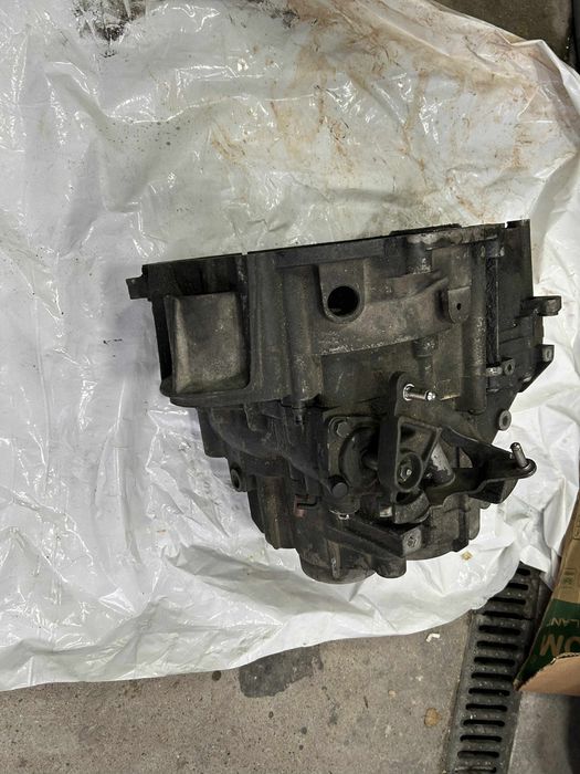 Скоростна кутия за голф 5,2.0тди