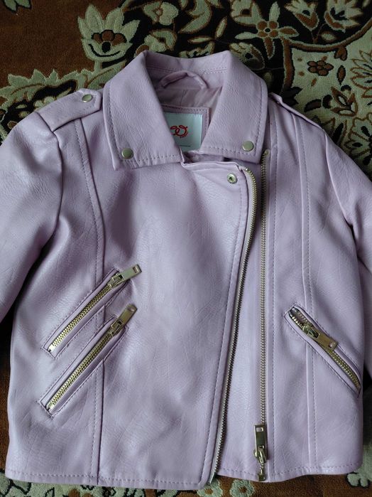 Продам кожанку на девочку