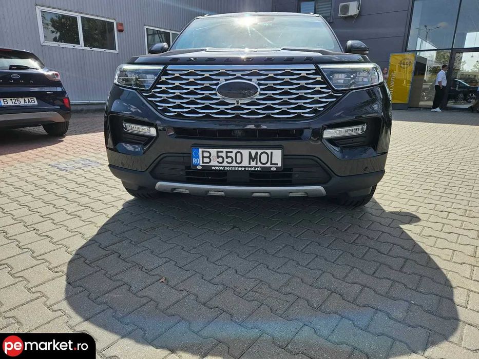 Ford Explorer 3.0 PHEV Platinum 4×4 – 457 CP – 7 locuri – 2021