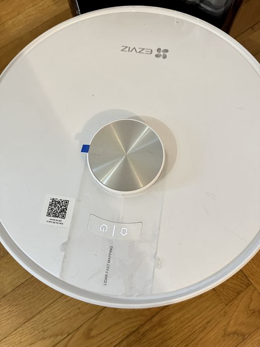 Robot Aspirator Ezviz RE4Plus in garantie