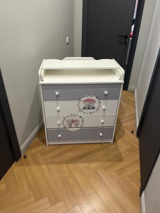 Пеленальный столик