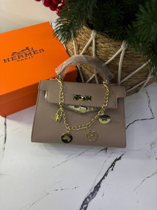 Продам сумочку Hermes