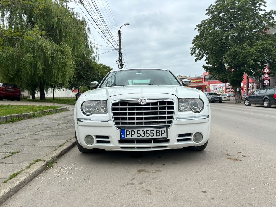 Chrysler 300c  Моля сериозни купувачи