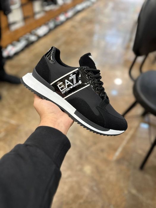 Adidași bărbați livrare rapida mărimi 40-45 comenzi in privat