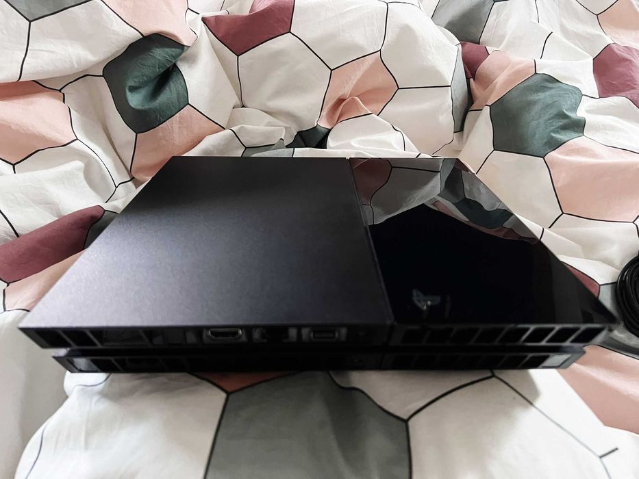 Consolă SONY PS4 Original (Fat) 500 GB - FĂRĂ Controler