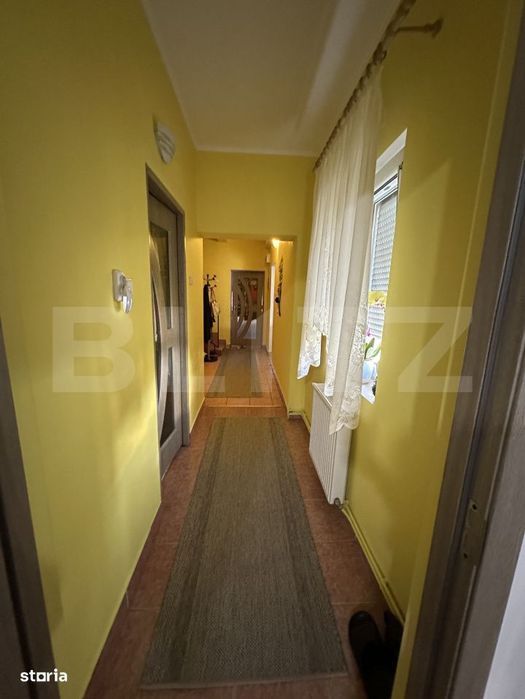 Casa P+2, 240 mp, 300 mp teren, zona Titulescu