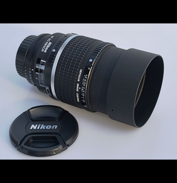 Nikon 135mm f/2D AF DC NIKKOR