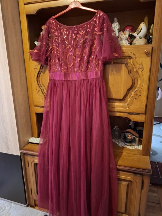 Rochie nouă vișinie