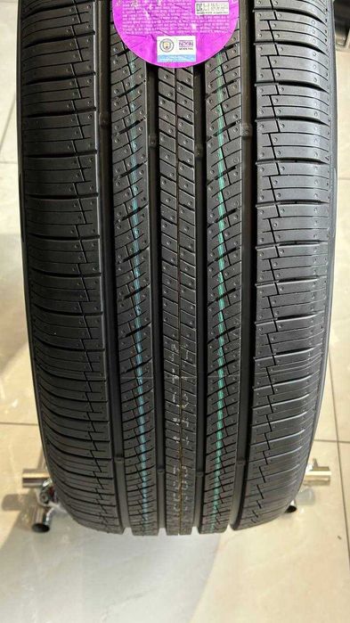 Nexen 235/55 R19 Roadian GTX