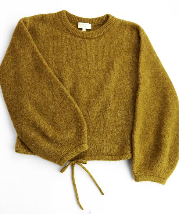 Чисто нов изкюлчително красив и невероятно мек пуловер на френската марка Sézane.