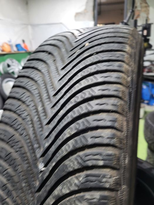 4 бр зимни 215/60/16 Michelin