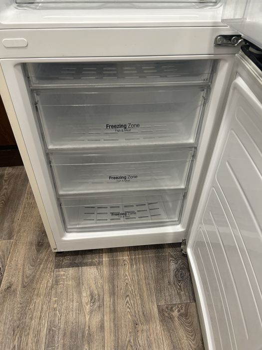 Продам холодильник