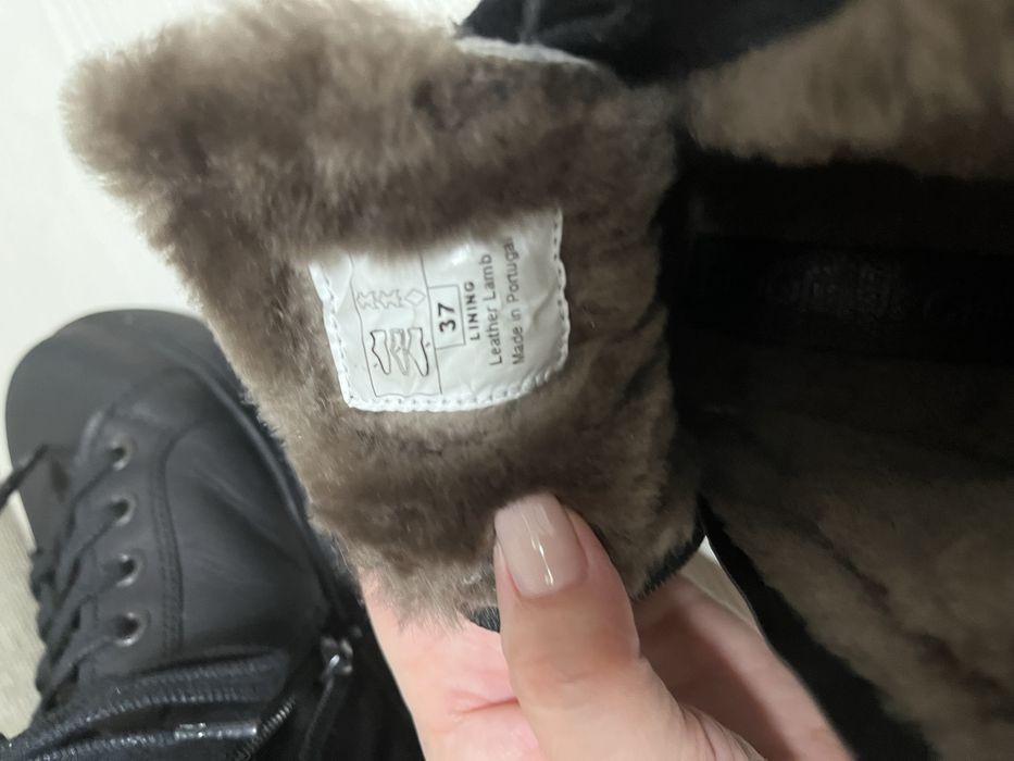 Продам ботинки зимние