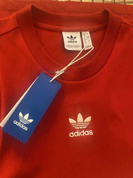 Дамски спортен топ Adidas, цвят червен