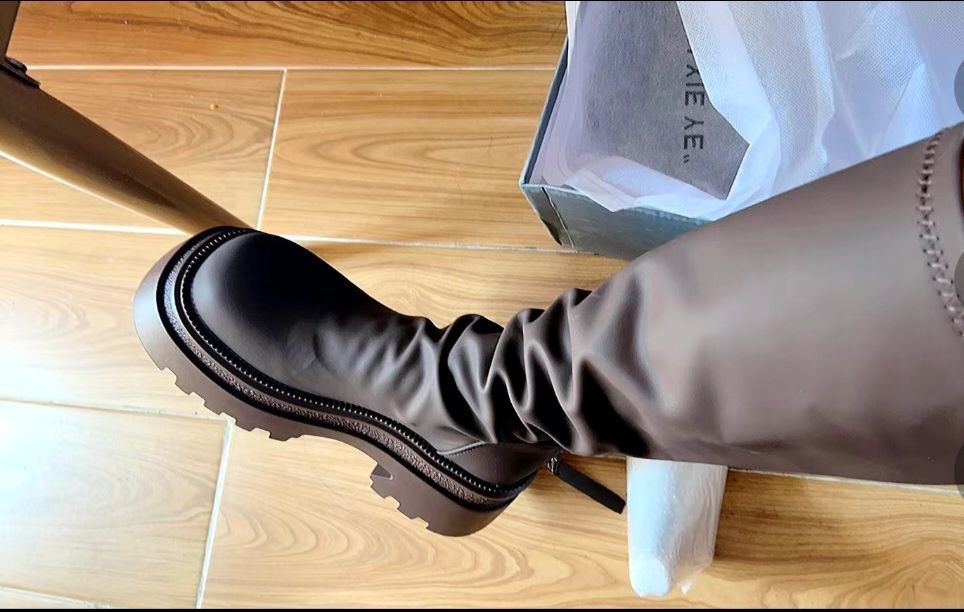 Осенняя ботинка новый.