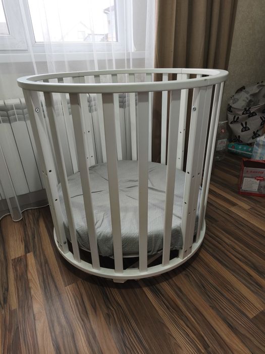 Продам манеж трансформер, с маятником