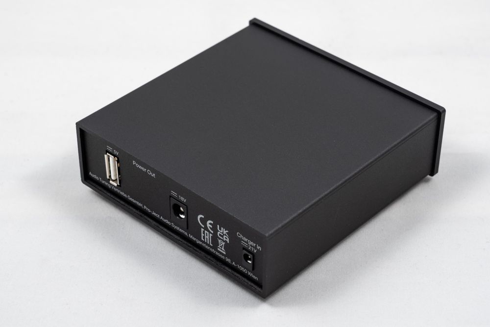 Аккумуляторный блок питания Pro-Ject Accu Box S2