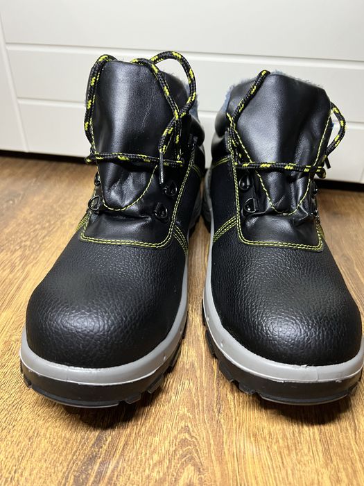 Спецобувь. Новые ботинки рабочие размер 43