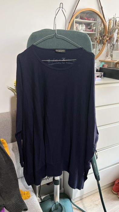 Pulover 100% merino bleumarin asimetric mărime unică