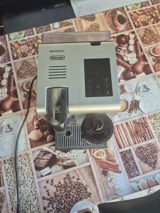 Кофемашина Delonghi Nespresso