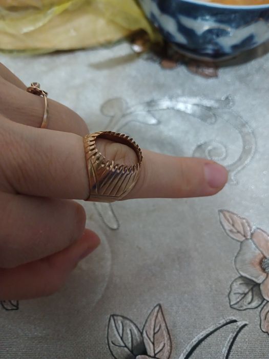 Tilla uzuk sotiladi 583 proba