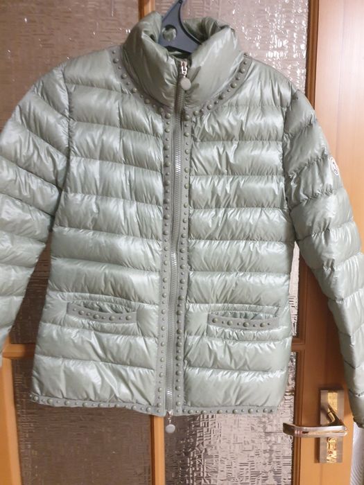 Продам куртку  осень весна