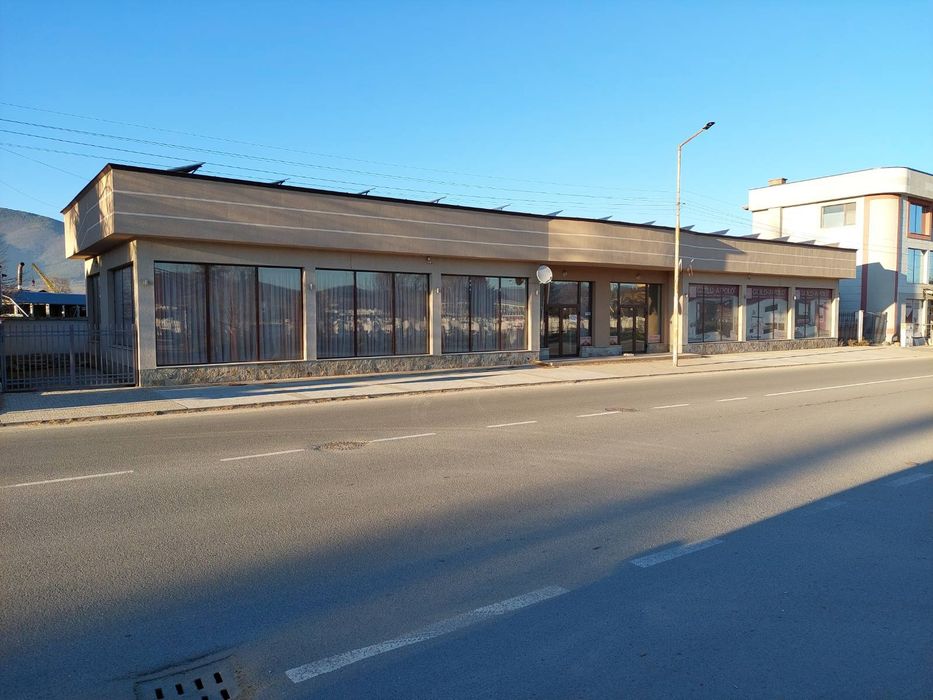 Дава се под наем