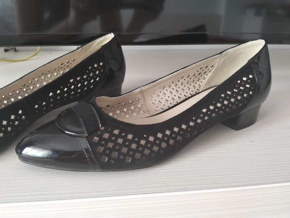 Vând pantofi piele Epica