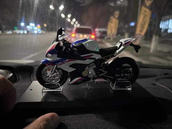Bmw s1000rr matatsikil dekarativniy