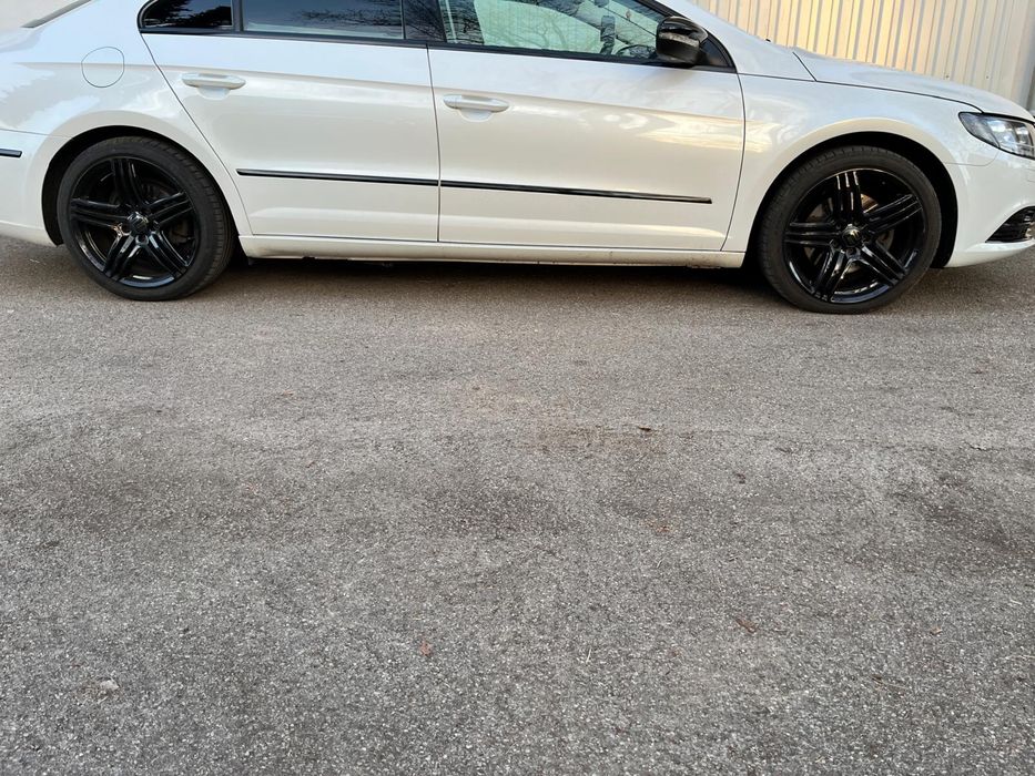 Se vând jante  cu cauciucuri de vara montate