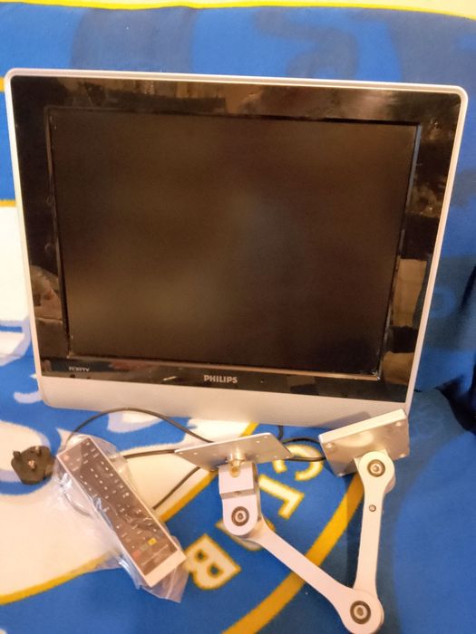 Телевизор за стена Philips