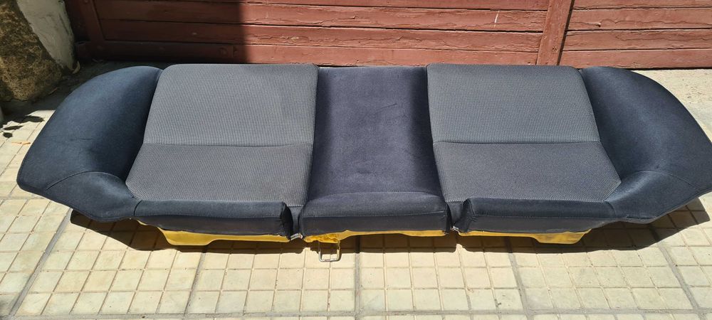 задна долна седалка Subaru B13