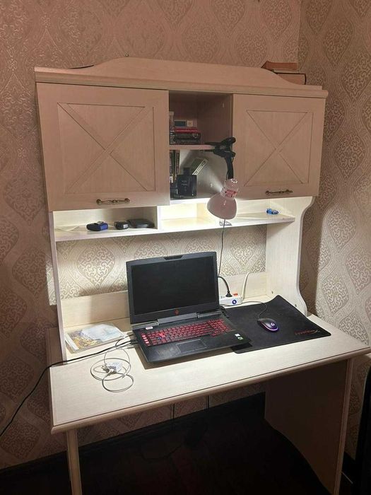 стол письменный для школьников