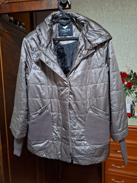 Продаётся новая куртка  54 размер