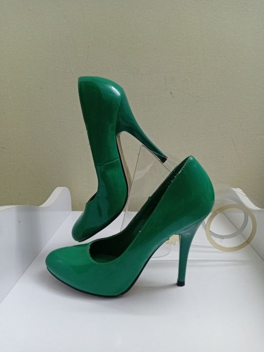 Tufli lakirovinniy BLOSSEM original