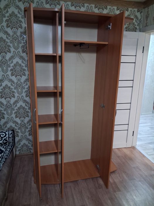 Шкаф прихожая с зеркалом