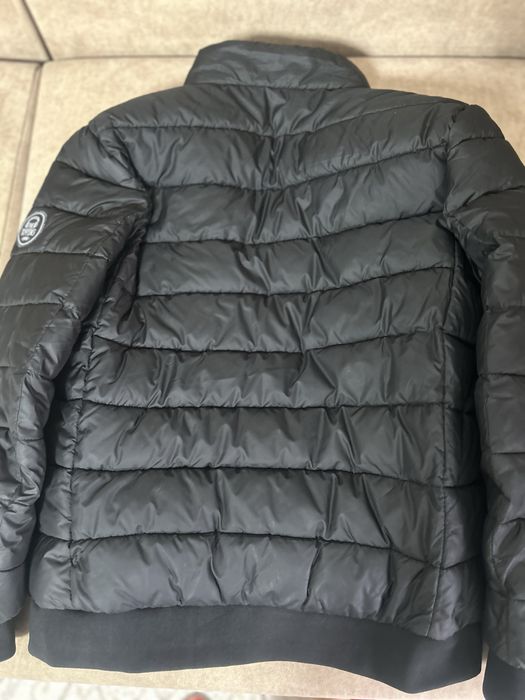 Продается куртка с шапкой на мальчика