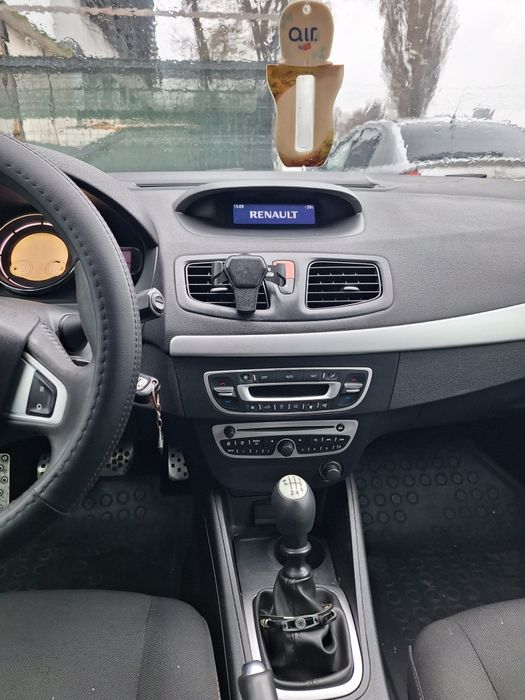 Renault Megan ..3  .