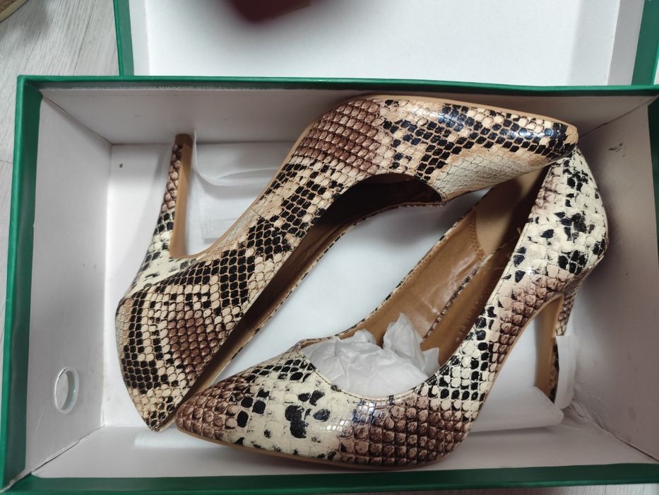 Туфли на каблуке