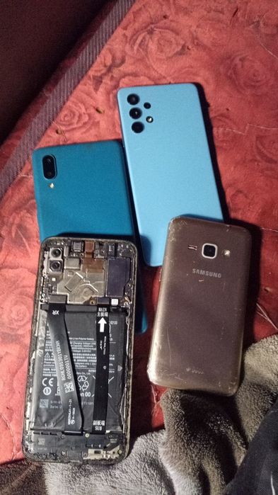 Продам телефон samsung на запчасти