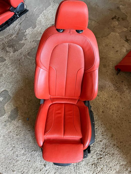 Interior piele sport cu incalzire rosu europa BMW seria 1 F40