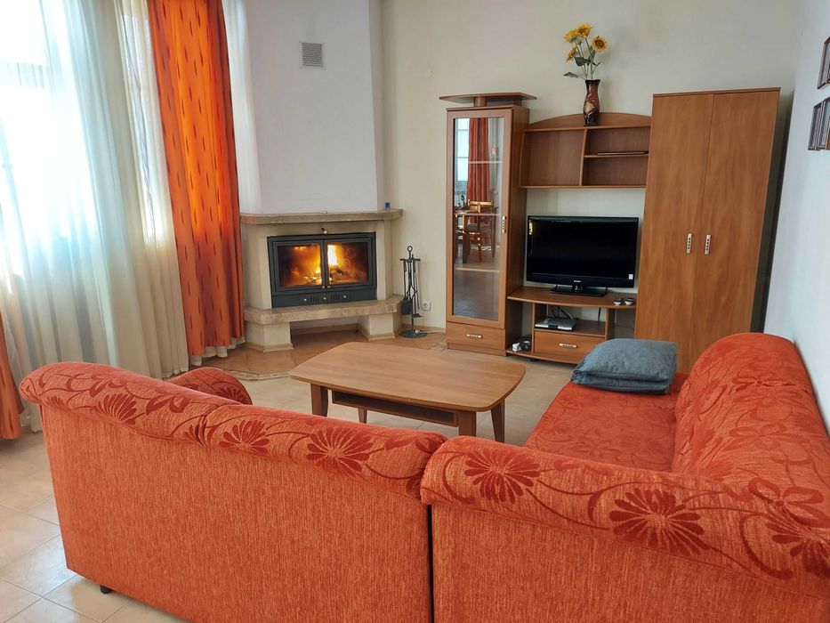 Дава се под наем Тристаен апартамент в Банско - 132 кв.м за 900 € - Снимка #11