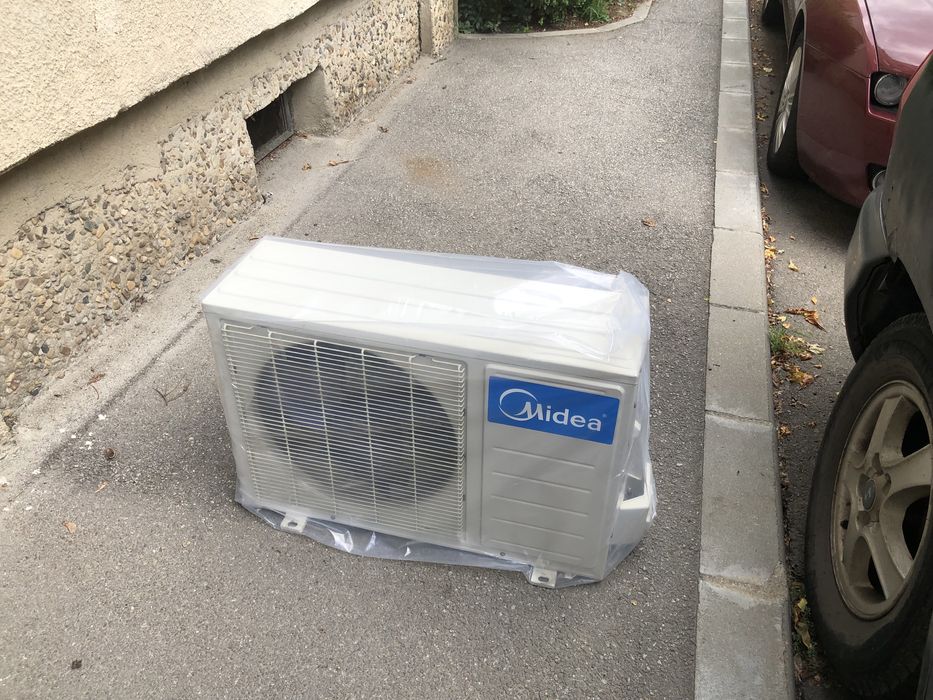 Aparat aer condiționat Midea Model MSR-12HRN1